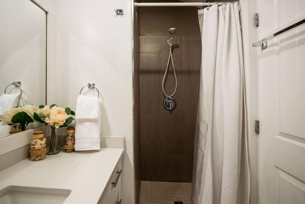 King Garden Suite/20 Mins To Dwntwn Vancouvr/Petok Северный Ванкувер Экстерьер фото